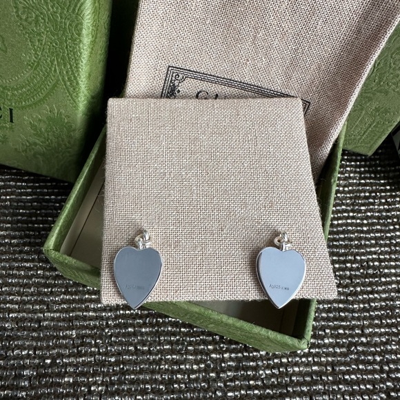 NWT Gucci sterling silver heart dangle earrings with pouch, box and cards - Picture 4 of 9